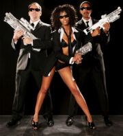 Siyah Giyen Adamlar- Sert Bir Parodi Erotik Filmi izle